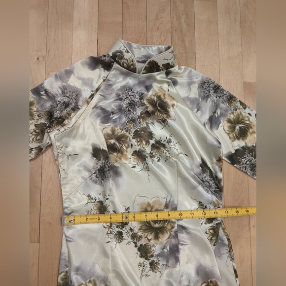 Vintage Satin Dress with Side Slits - Picture 7 of 12